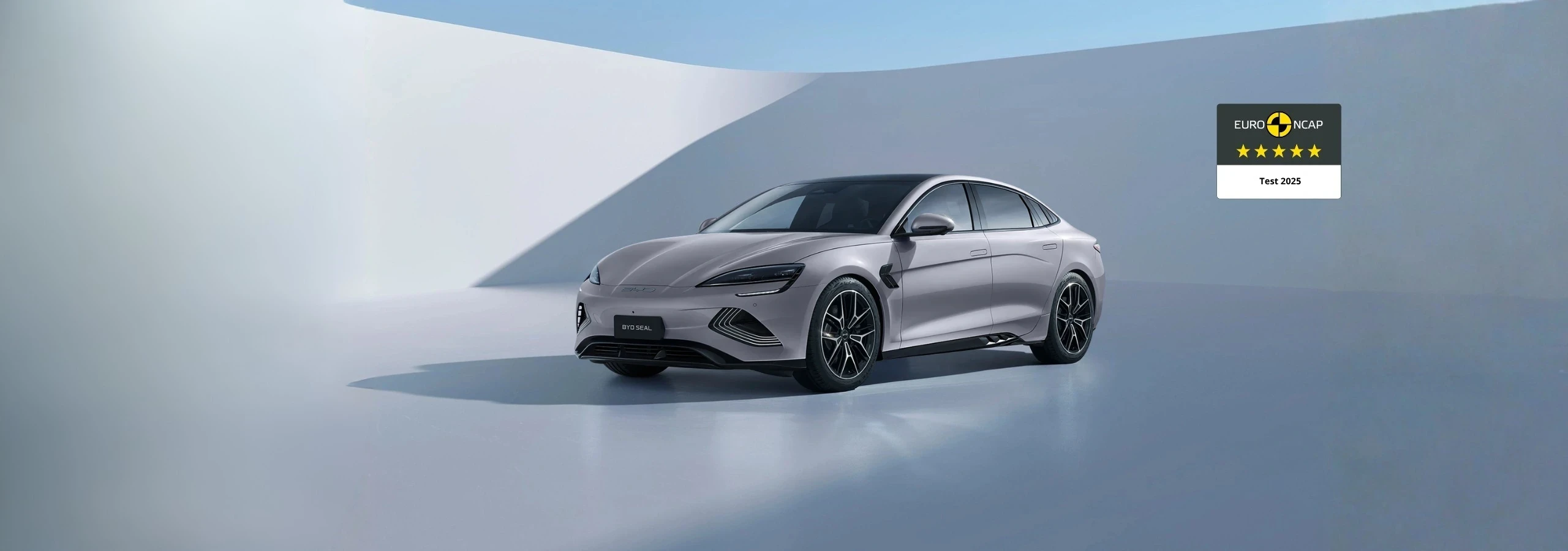 尊龙凯时 SEAL - Berlina elettrica sportiva ad alte prestazioni